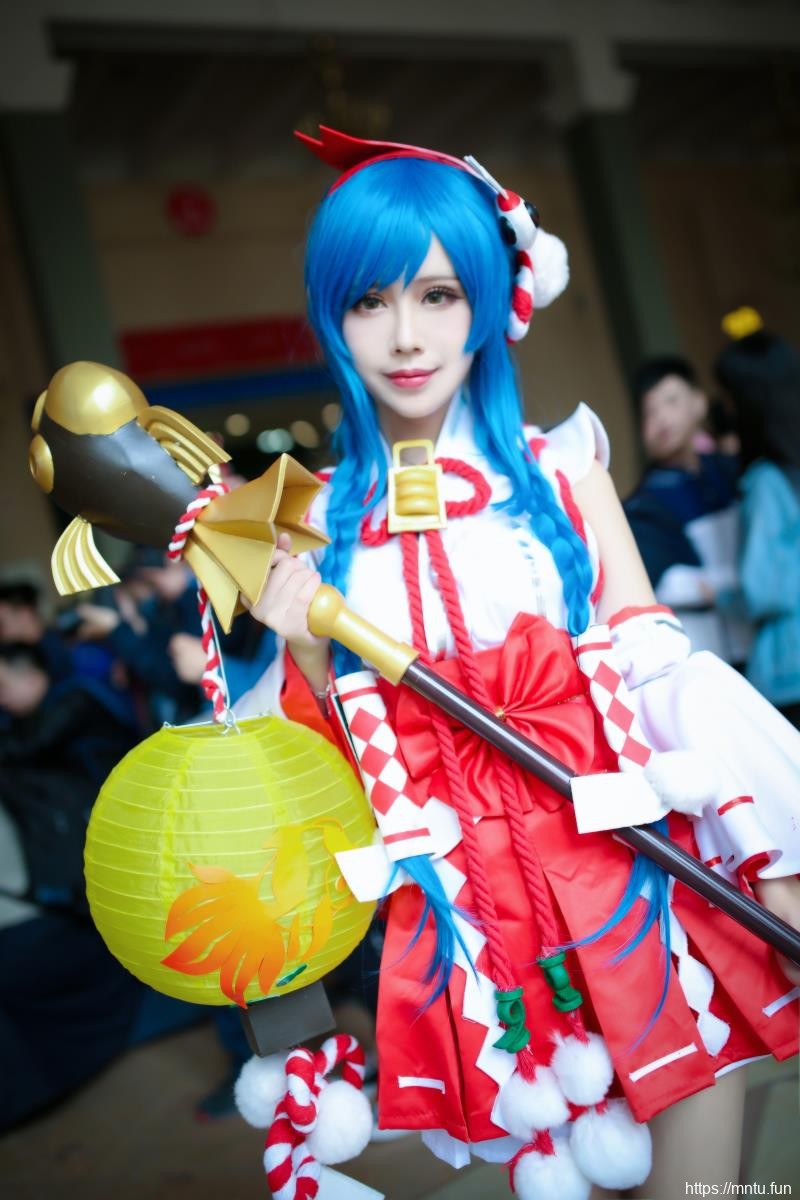 绝色美女桃昔cos王者荣耀大乔伊势巫女