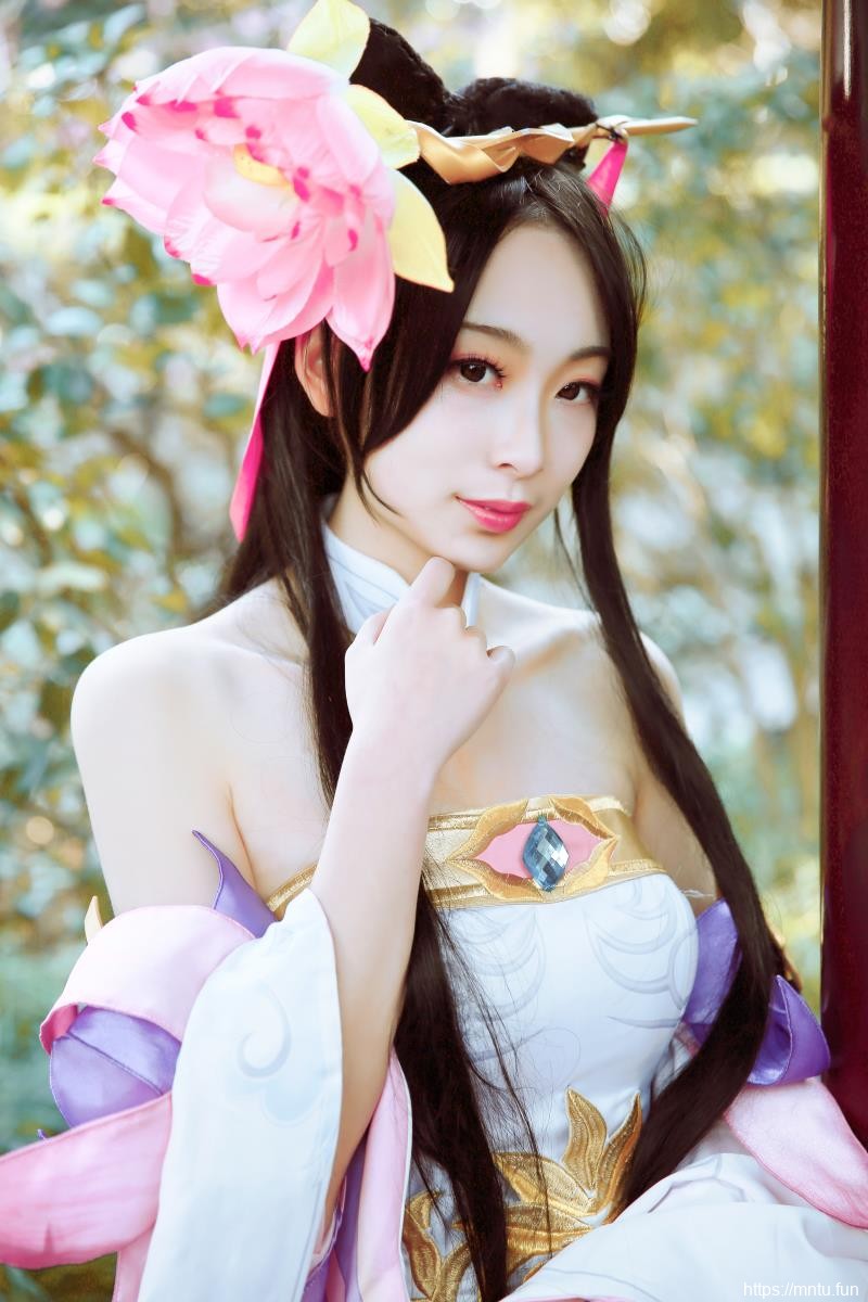 汪汪不给仙贝COS王者荣耀貂蝉 不要爱上妾身哦