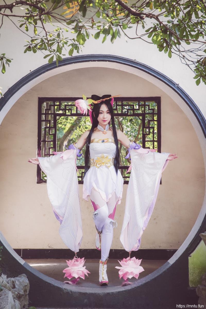 汪汪不给仙贝COS王者荣耀貂蝉 不要爱上妾身哦