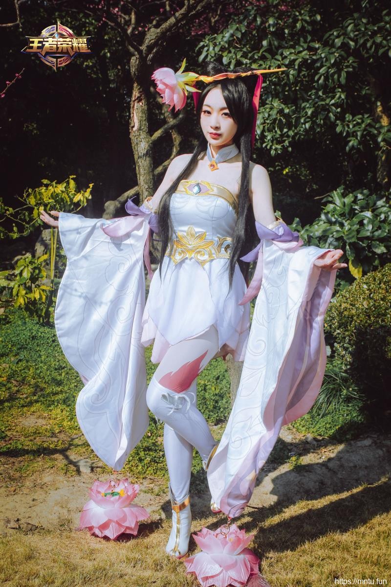 汪汪不给仙贝COS王者荣耀貂蝉 不要爱上妾身哦