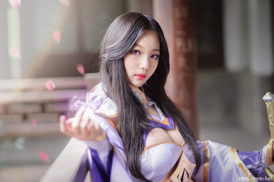 性感美女茶鸦COS王者荣耀紫霞仙子露娜