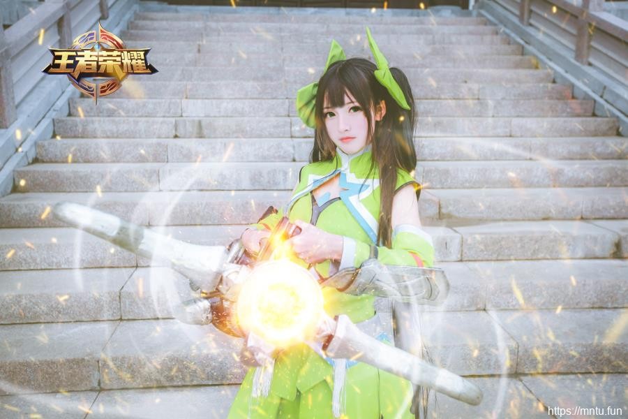 清纯小美女晓比比cos王者荣耀大小姐孙尚香