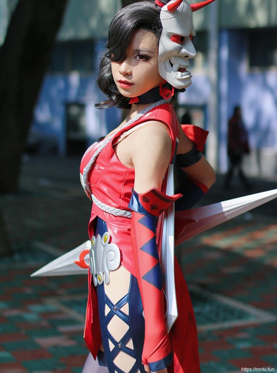 星星瓶酒卿COS王者荣耀杀神阿轲