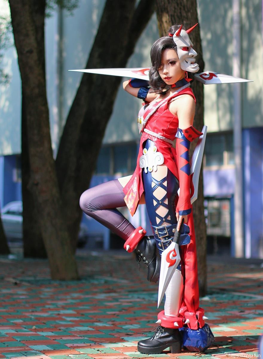 星星瓶酒卿COS王者荣耀杀神阿轲