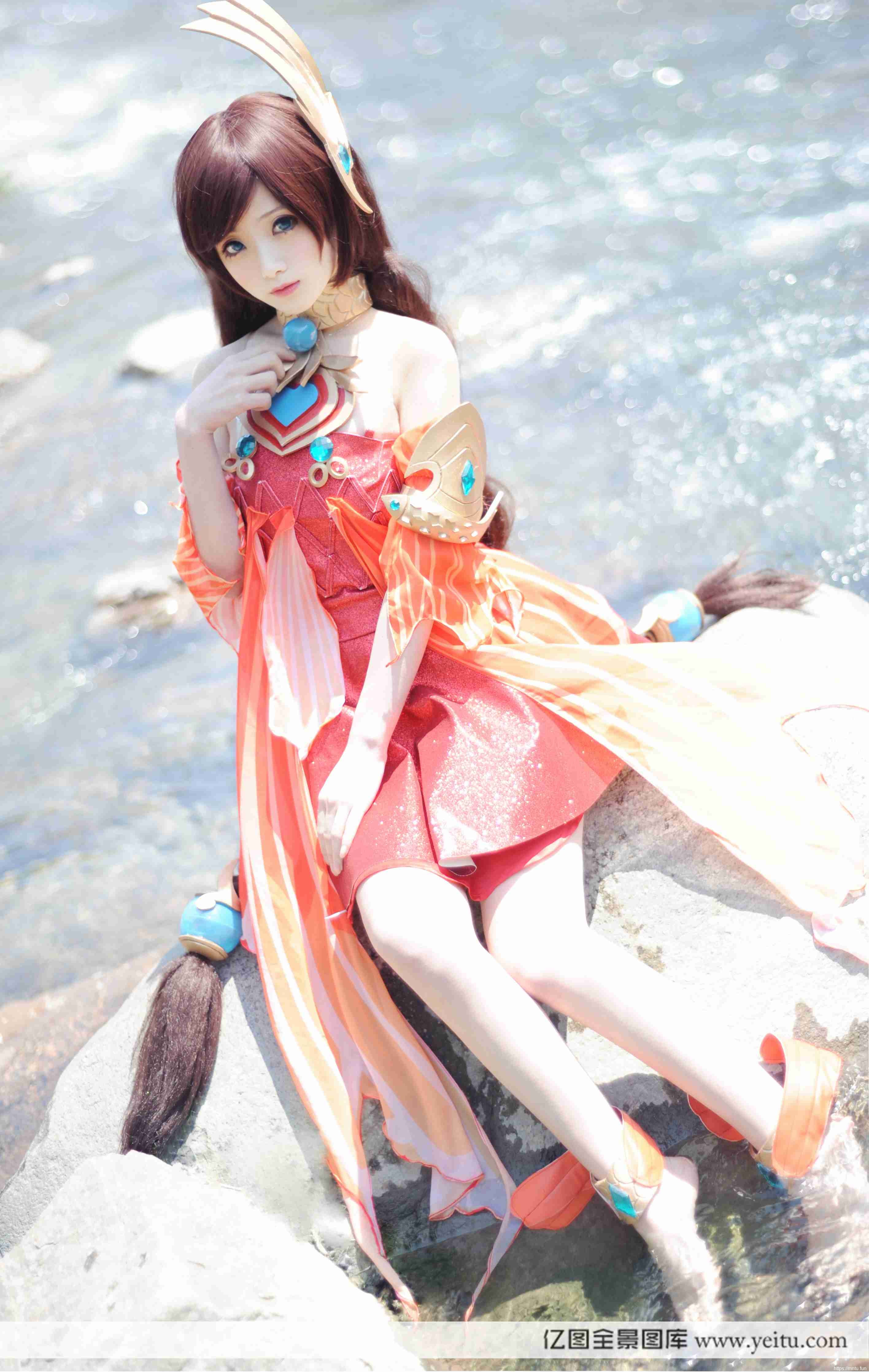 性感美女兔买买COSPLAY王者荣耀沧海之曜大乔