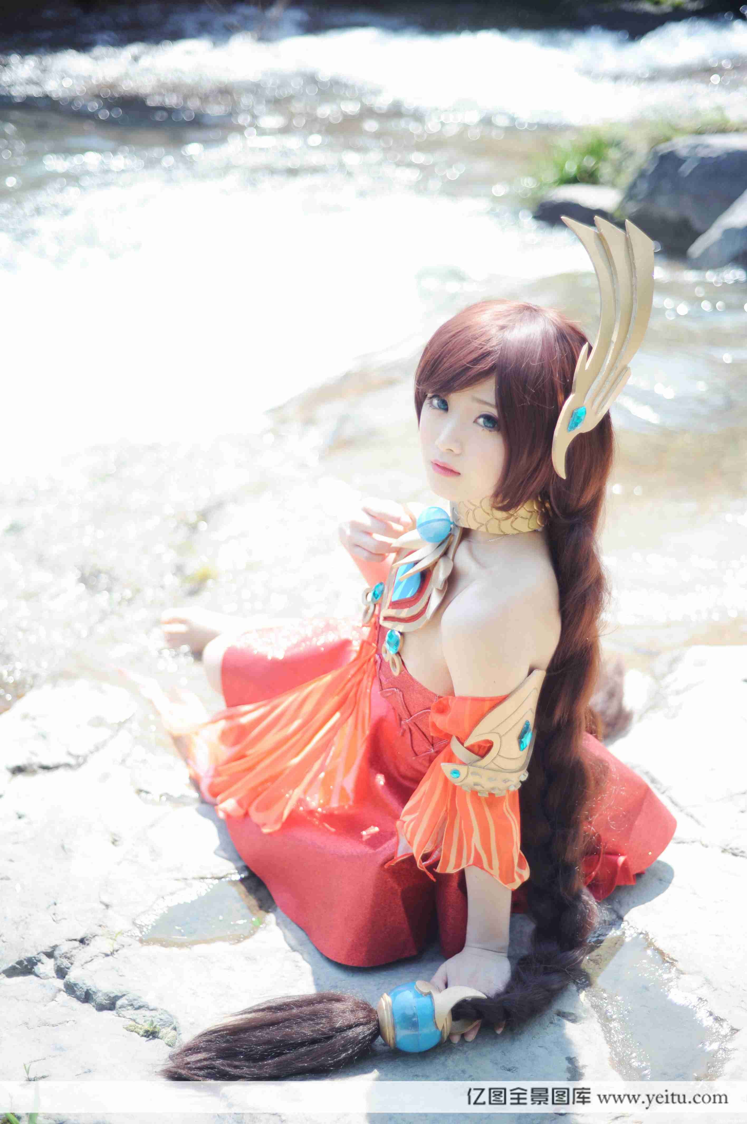 性感美女兔买买COSPLAY王者荣耀沧海之曜大乔