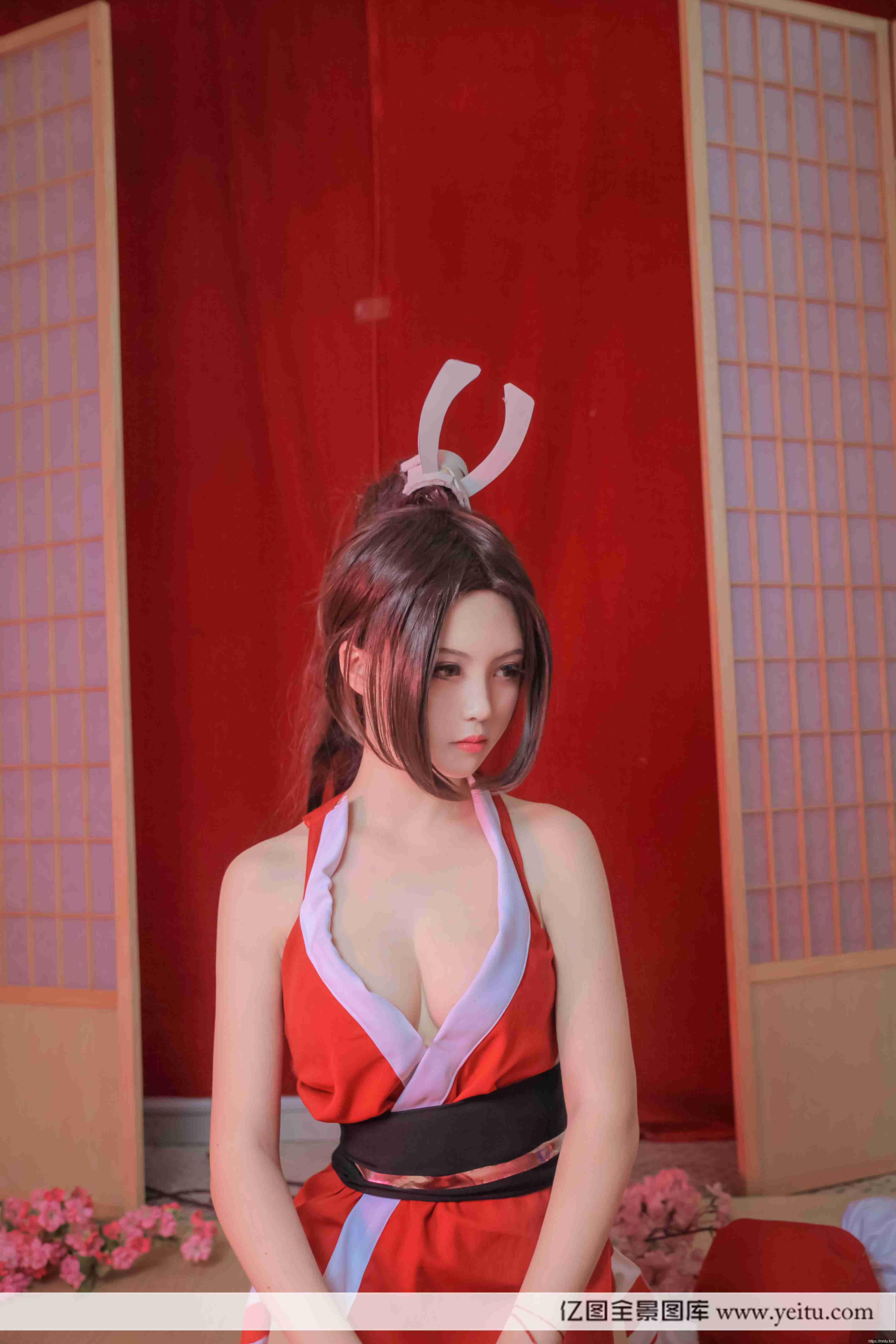 性感美女三司COSPLAY王者荣耀不知火舞