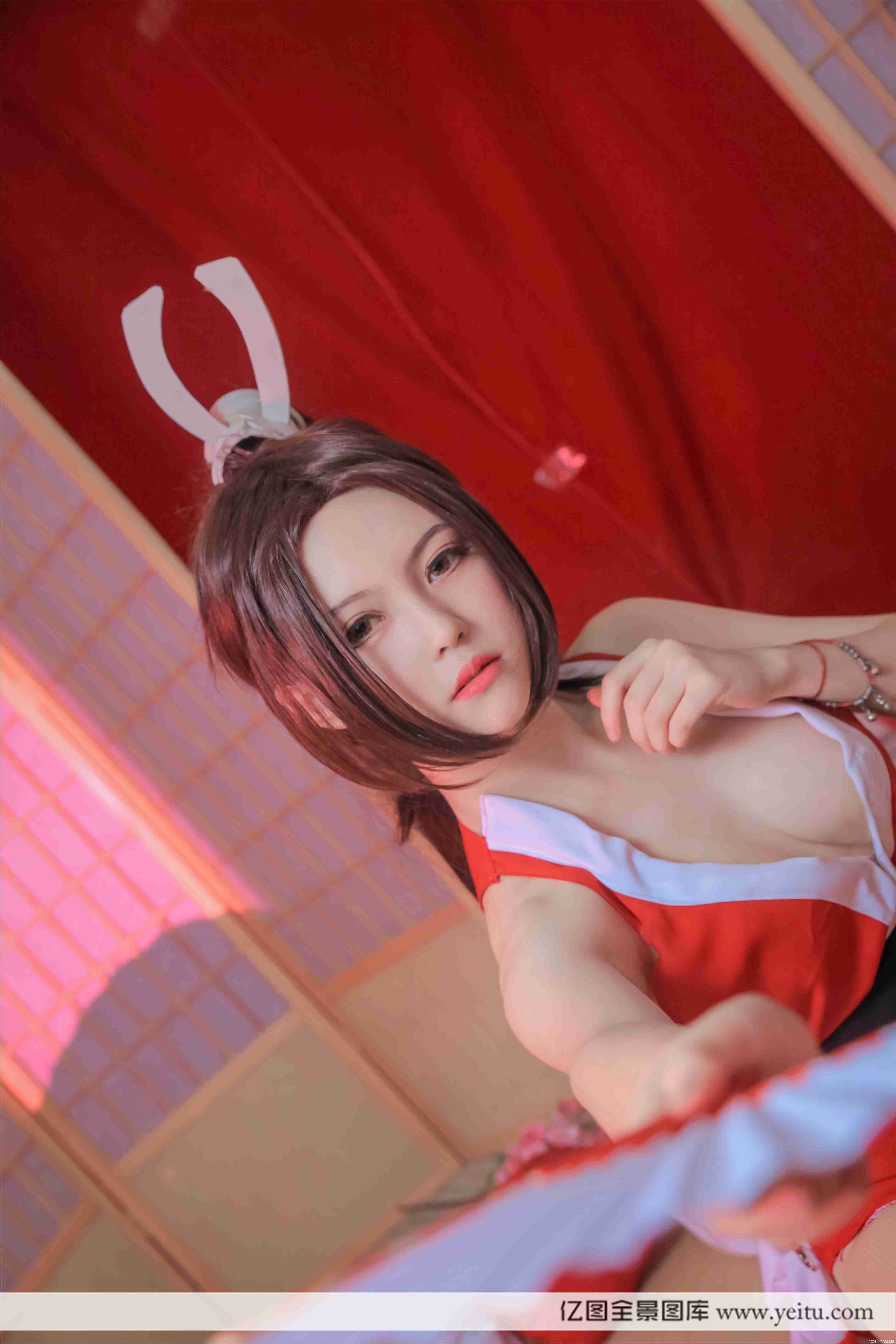 性感美女三司COSPLAY王者荣耀不知火舞