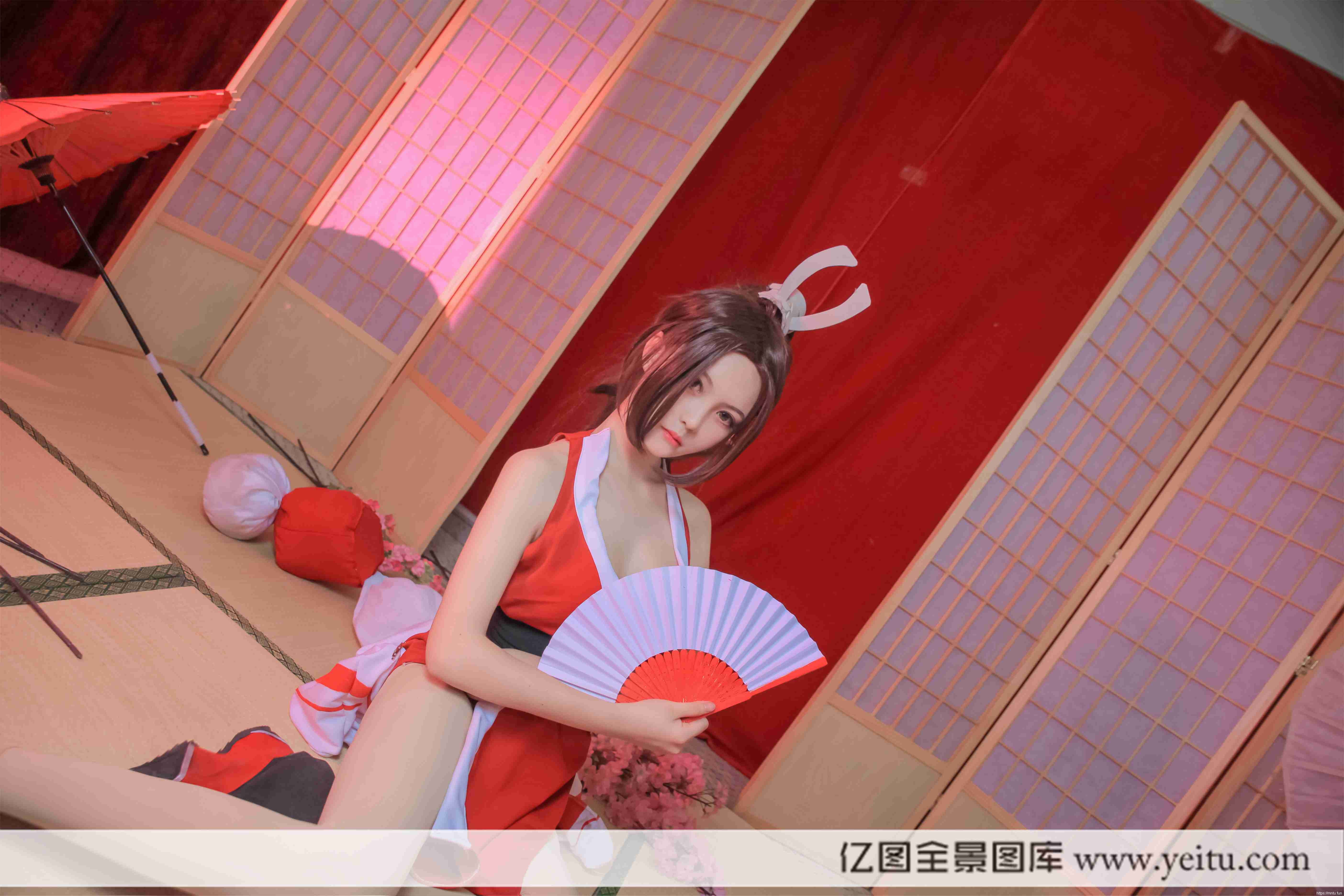 性感美女三司COSPLAY王者荣耀不知火舞