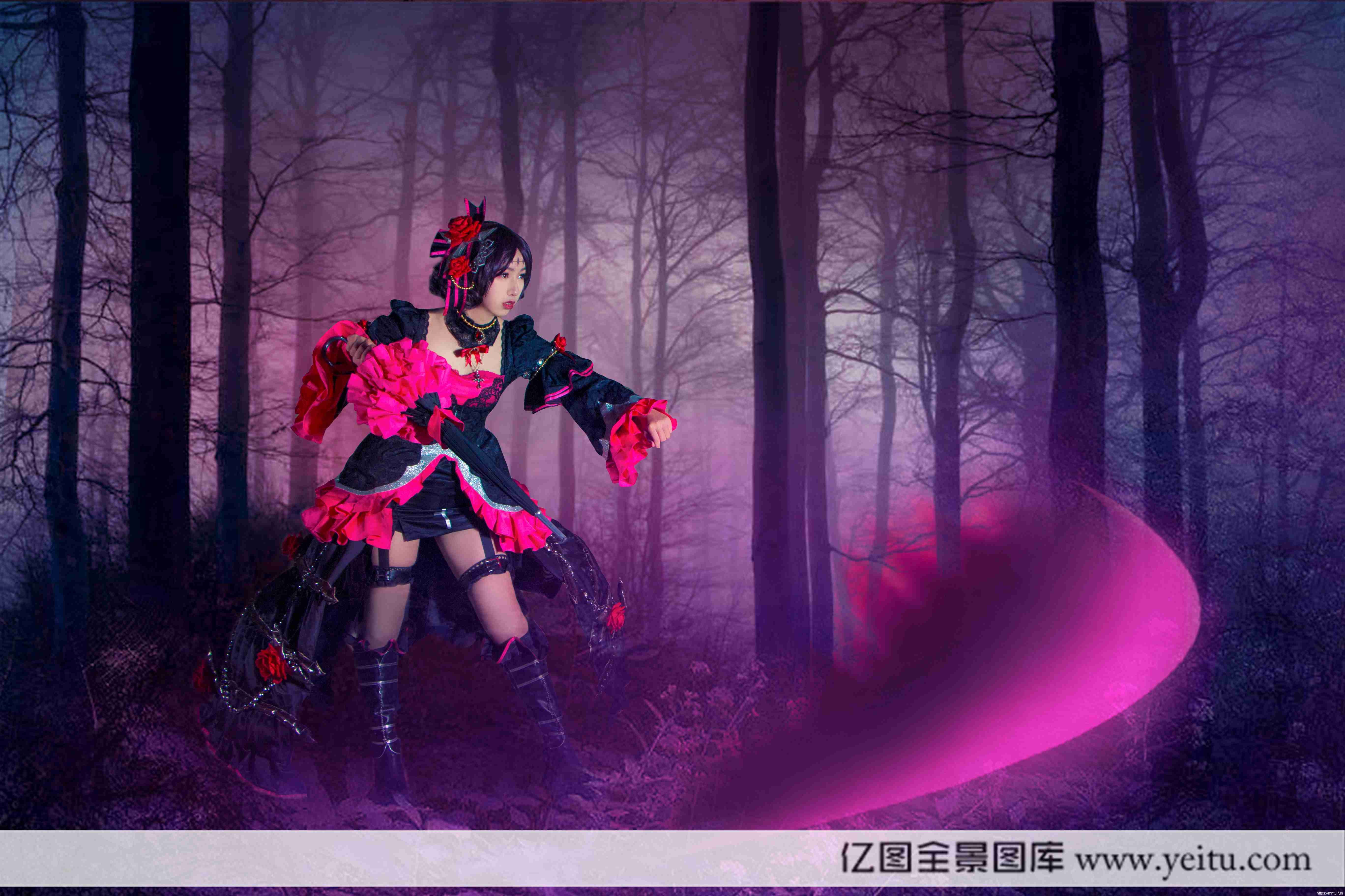 coser沐恩COSPLAY王者荣耀露娜哥特玫瑰