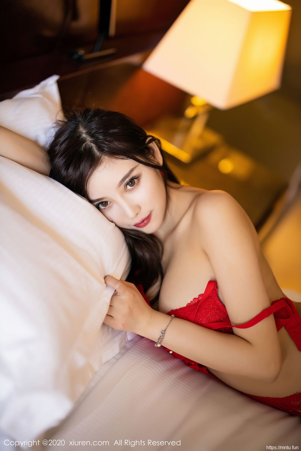 杨晨晨sugar《红红火火性感内衣》 [秀人XIUREN] No.1949