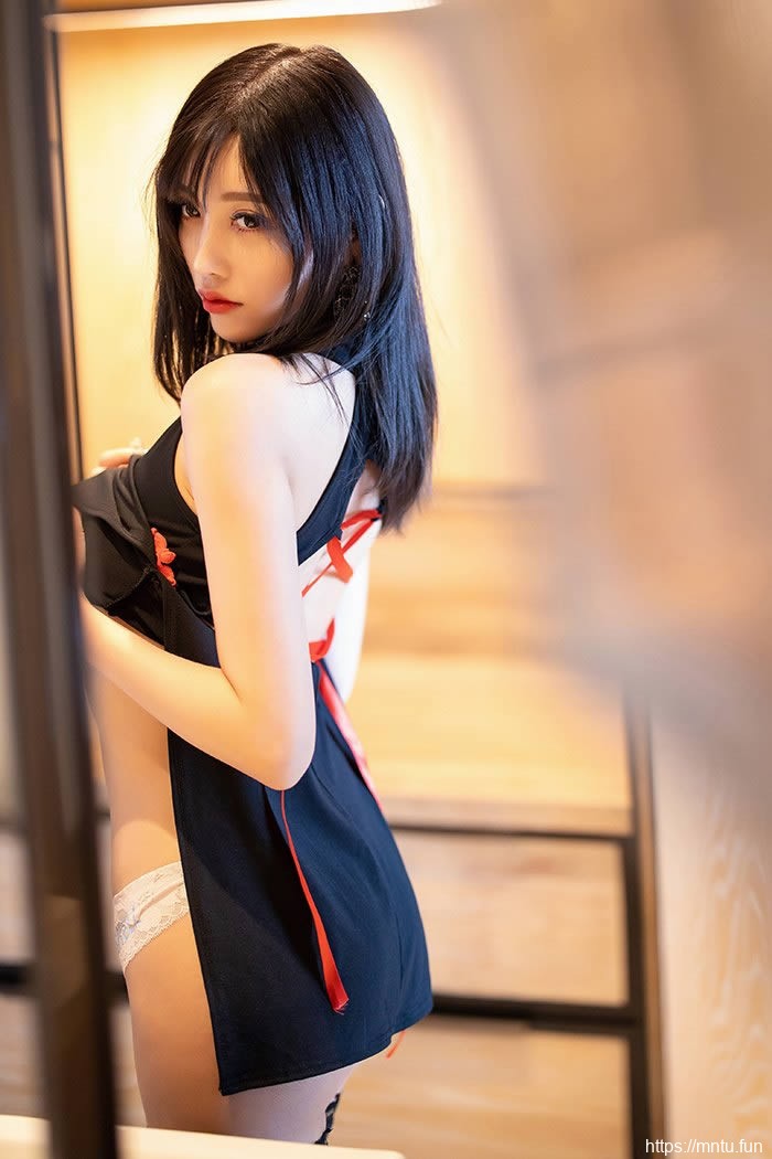 宅男女神杨晨晨白净美腿美不成言