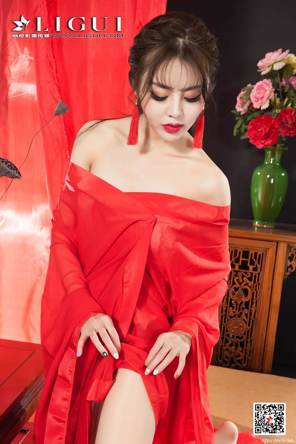 Model 凉儿《古色古香的丝足》 [丽柜Ligui]