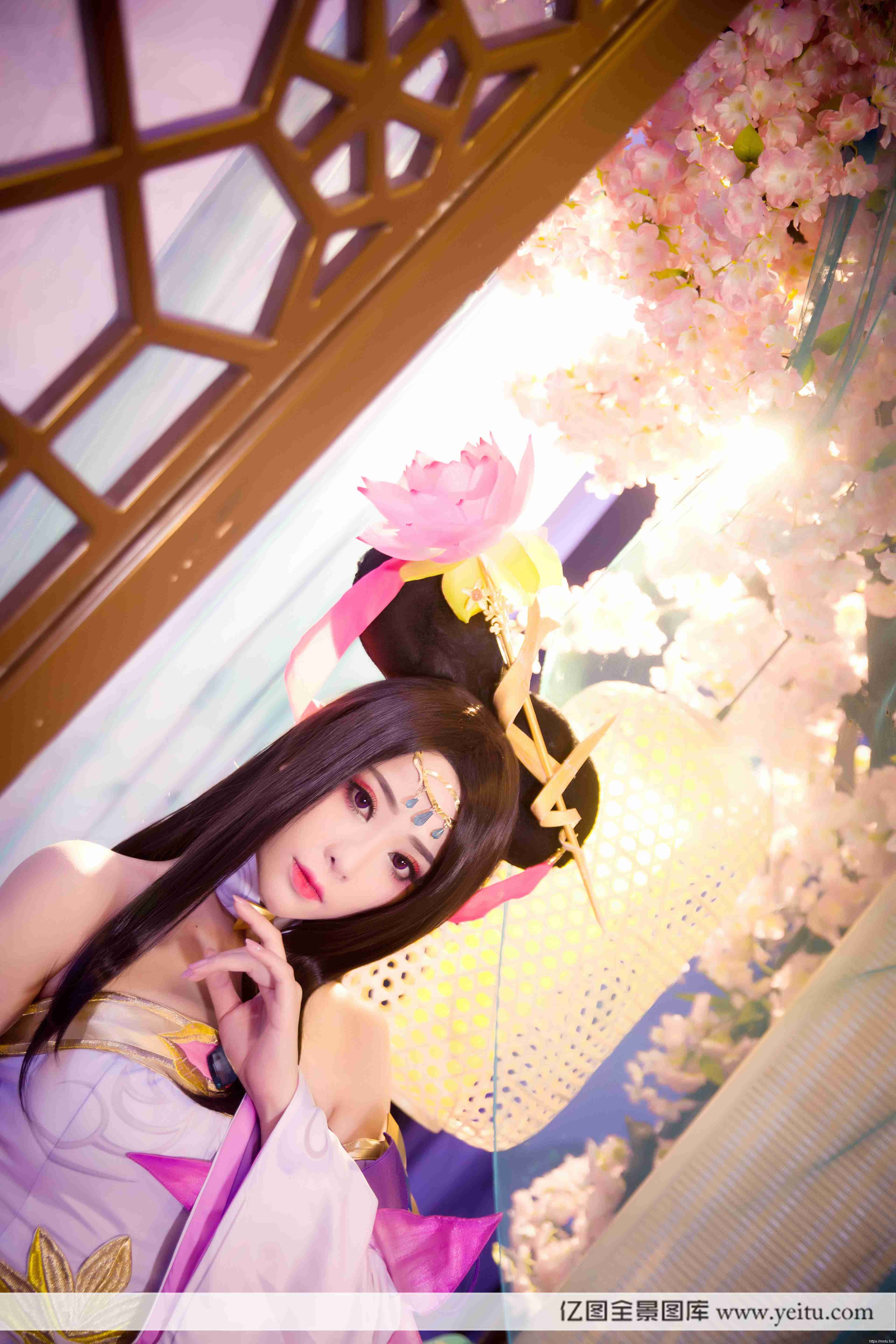 清纯萌妹子月出东君COSPLAY王者荣耀貂蝉