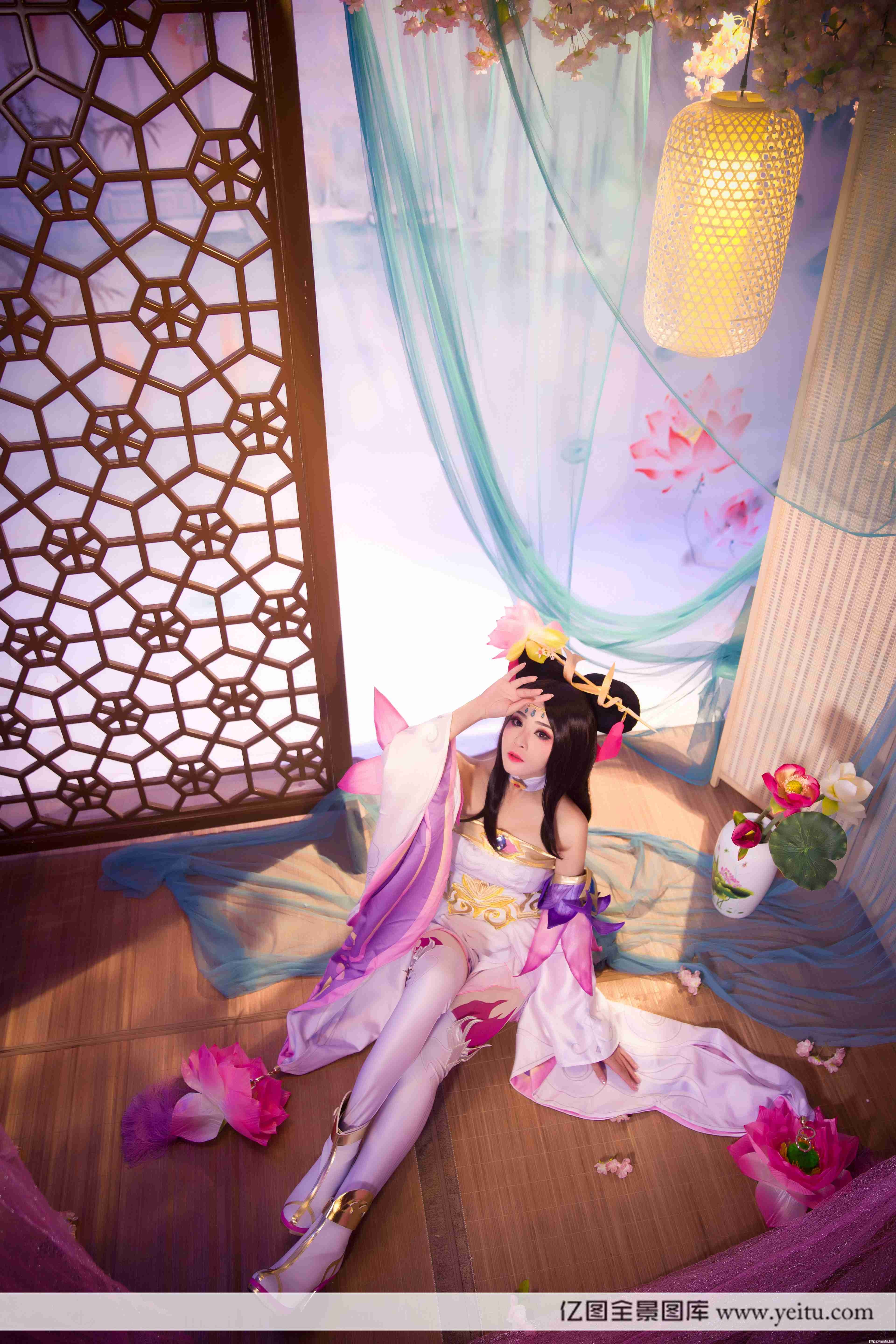 清纯萌妹子月出东君COSPLAY王者荣耀貂蝉