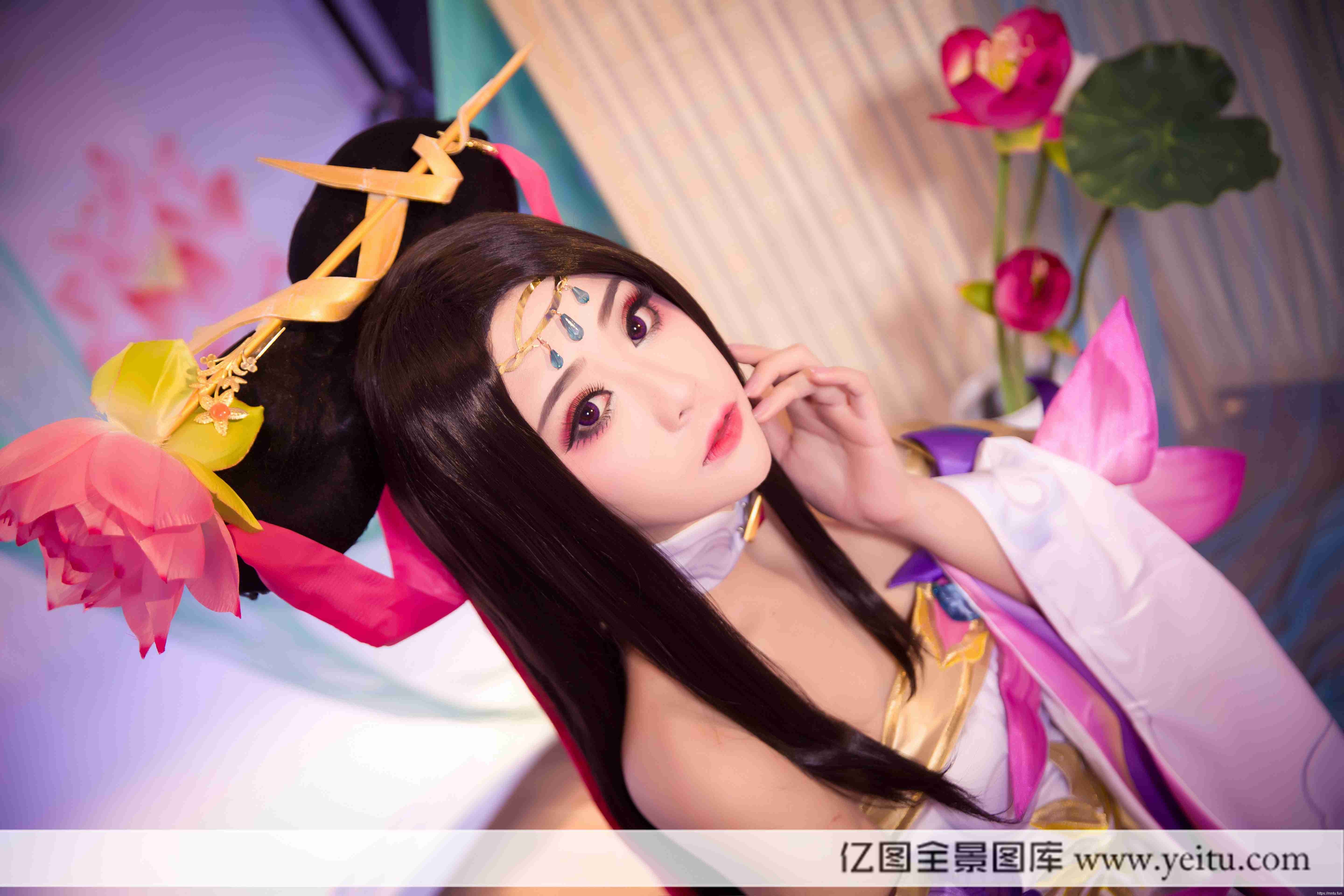 清纯萌妹子月出东君COSPLAY王者荣耀貂蝉