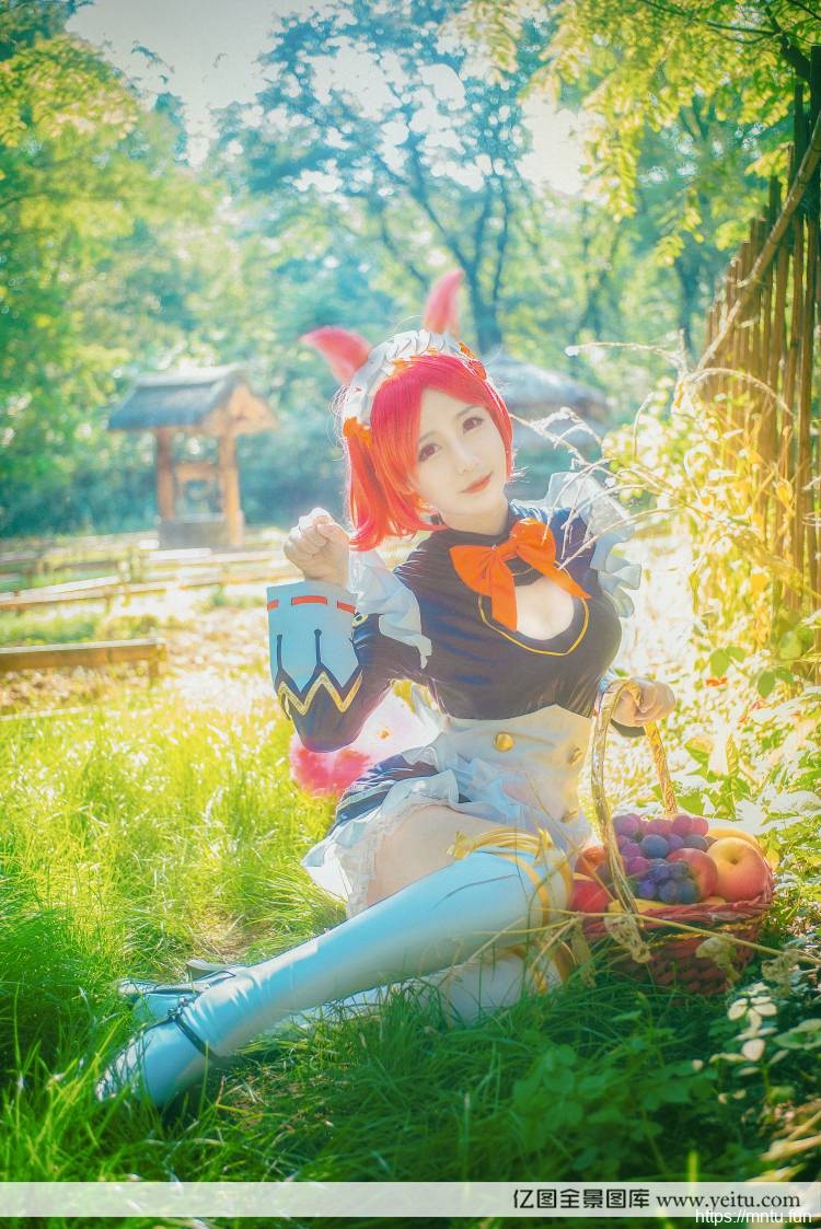 青春美少女吃土少女COSPLAY王者荣耀妲己