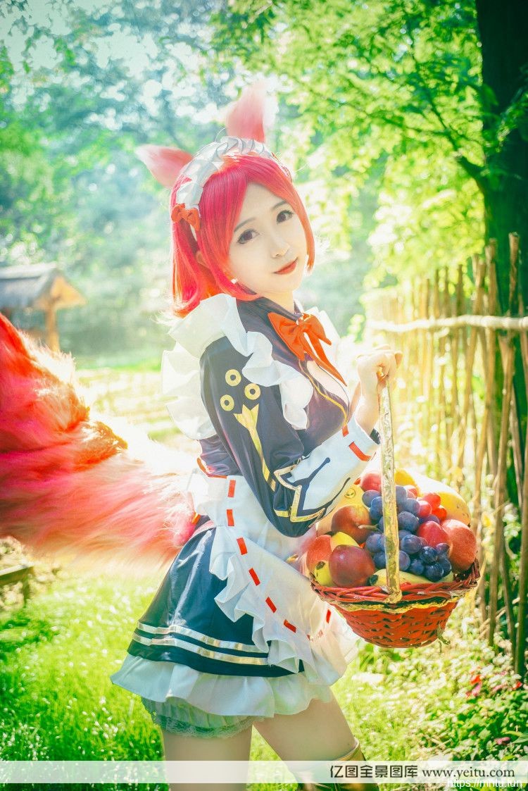 青春美少女吃土少女COSPLAY王者荣耀妲己