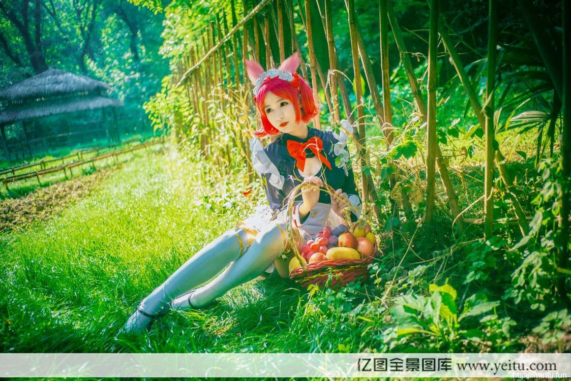 青春美少女吃土少女COSPLAY王者荣耀妲己