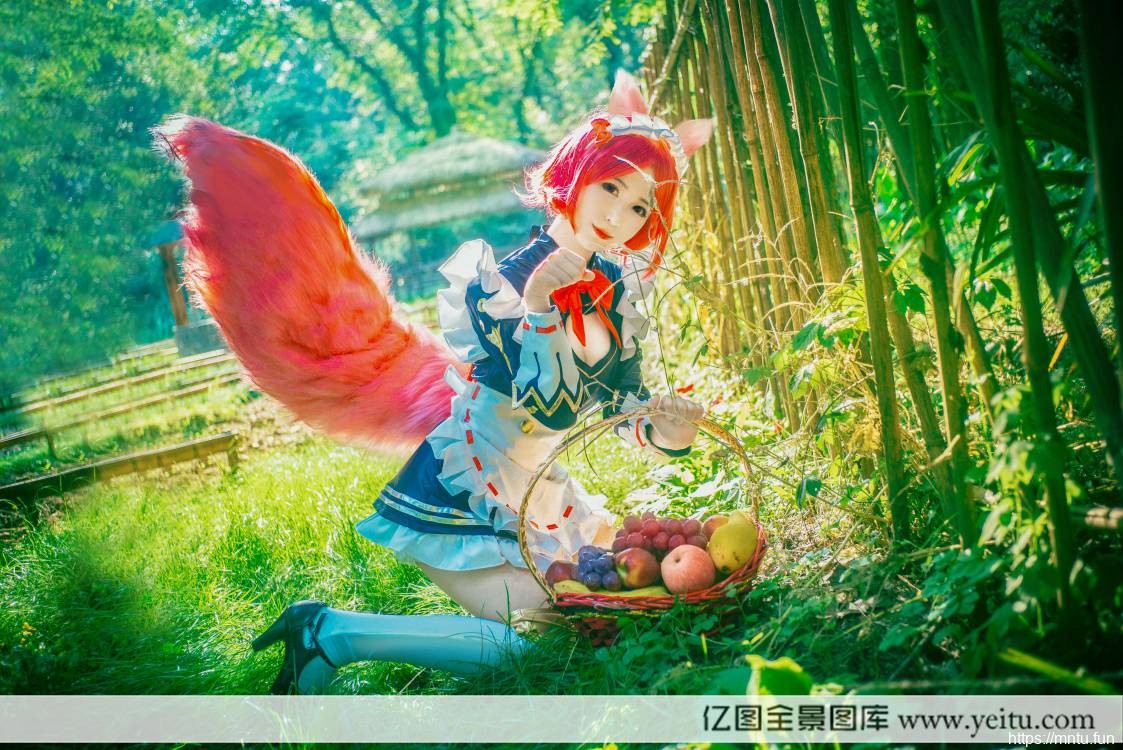 青春美少女吃土少女COSPLAY王者荣耀妲己