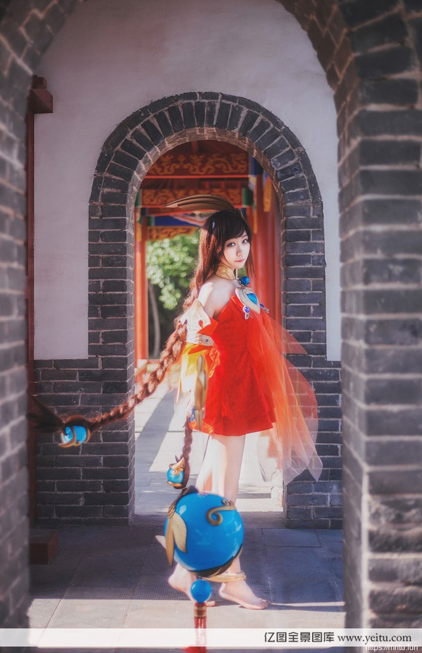 清纯美女樱-Sakura演绎COSPLAY王者荣耀大乔