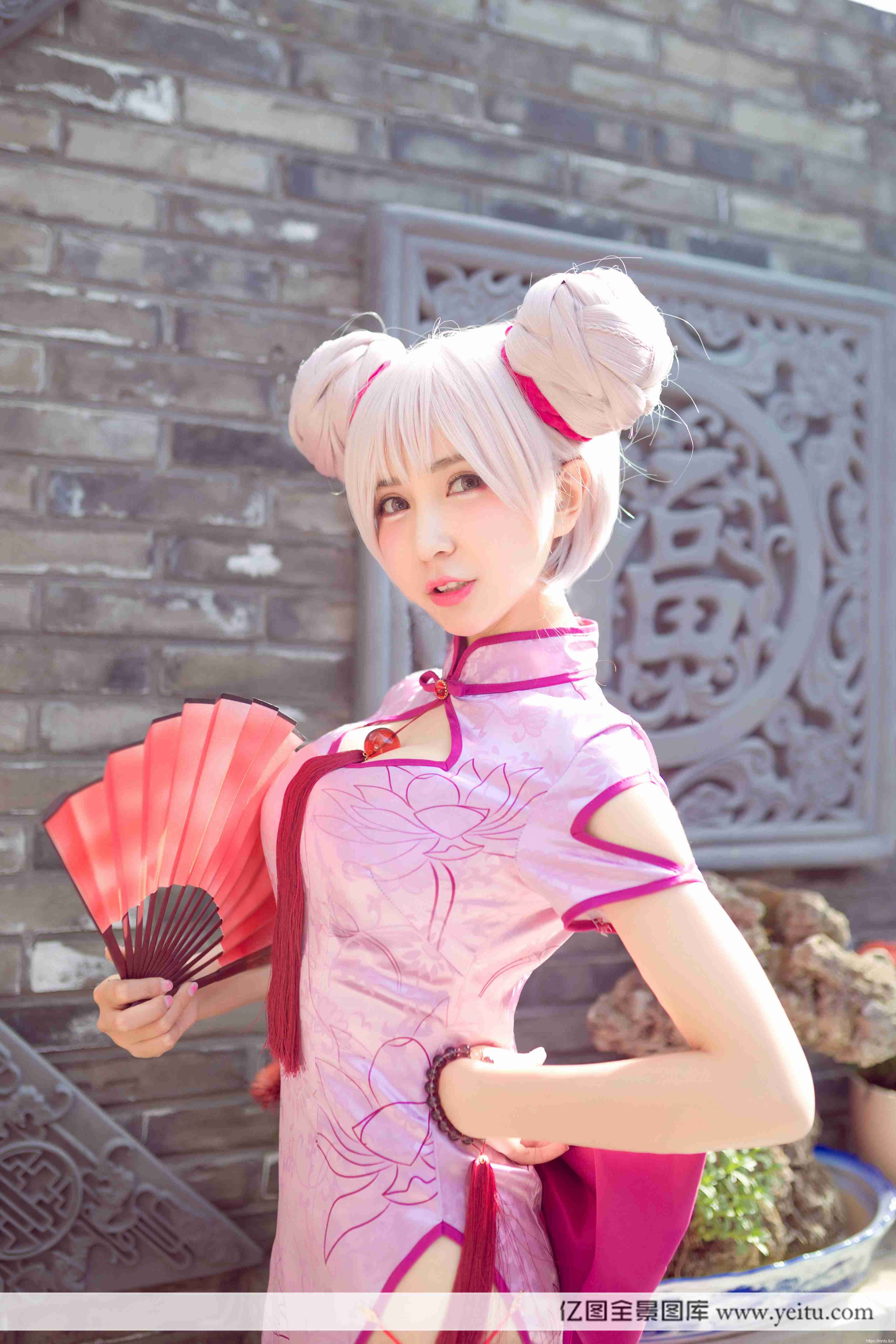 清纯萌妹子常飞飞COSPLAY王者荣耀小乔