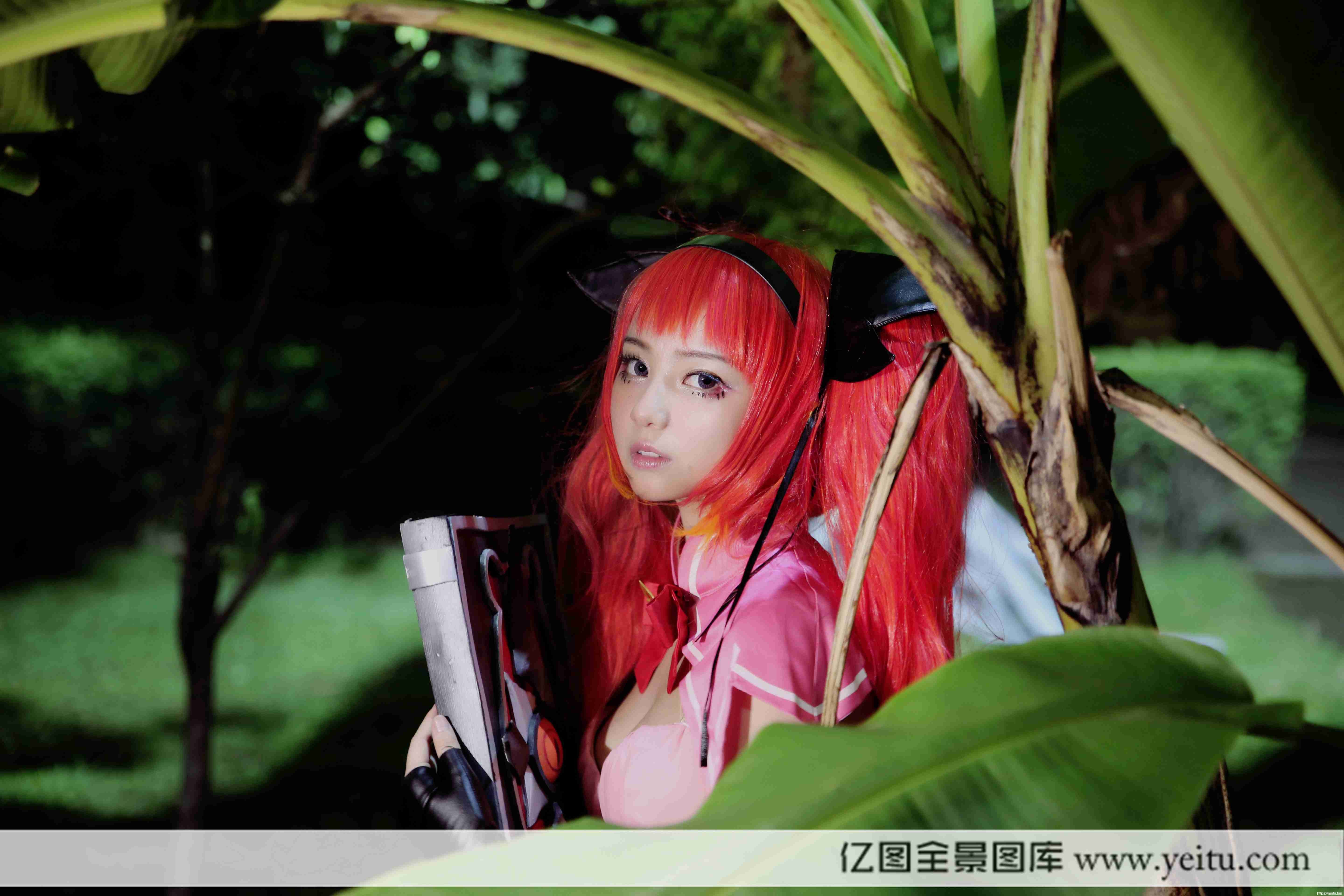 清纯萌妹子暴君的深情COSPLAY王者荣耀安琪拉