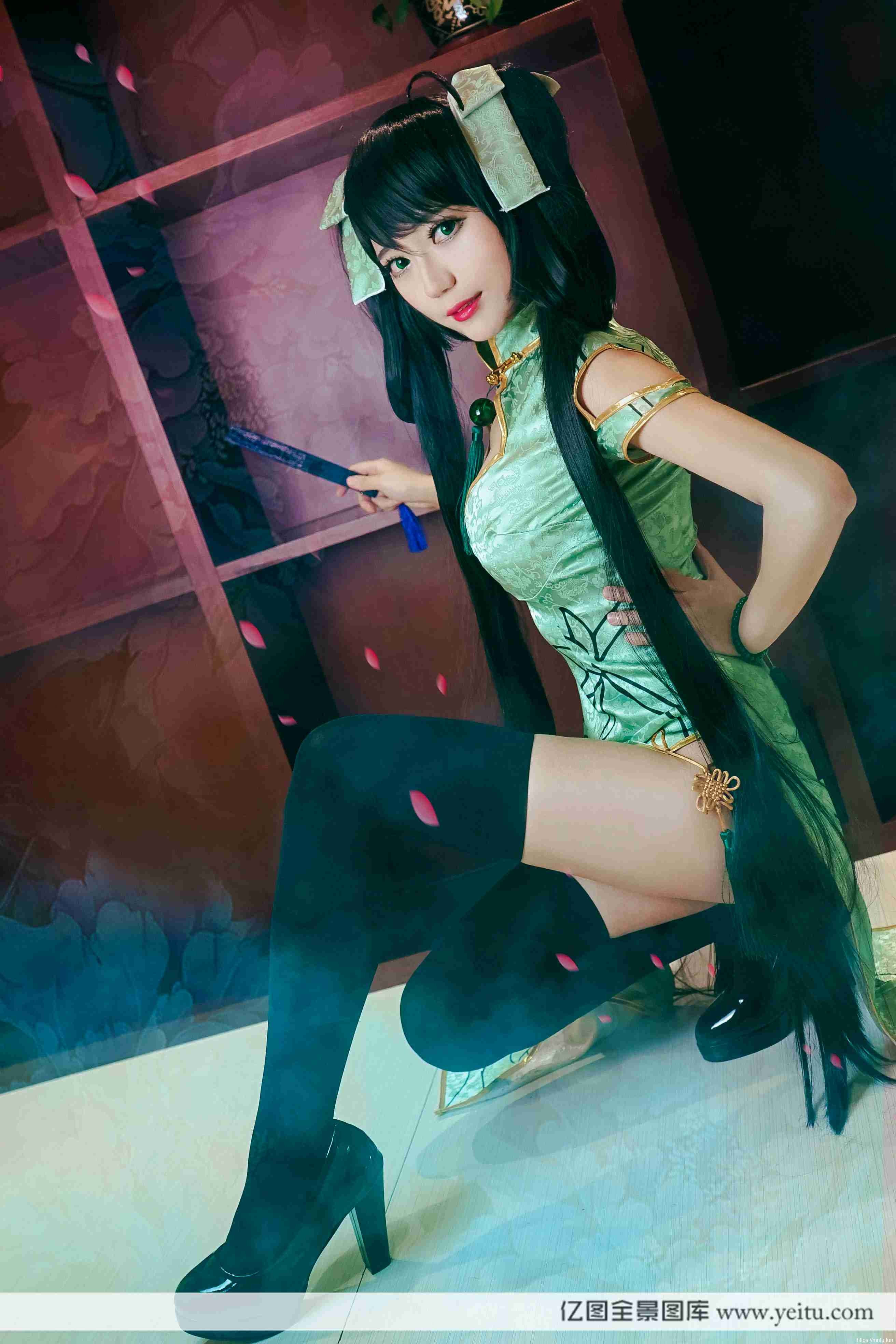 美丽少女浊COSPLAY王者荣耀孙尚香