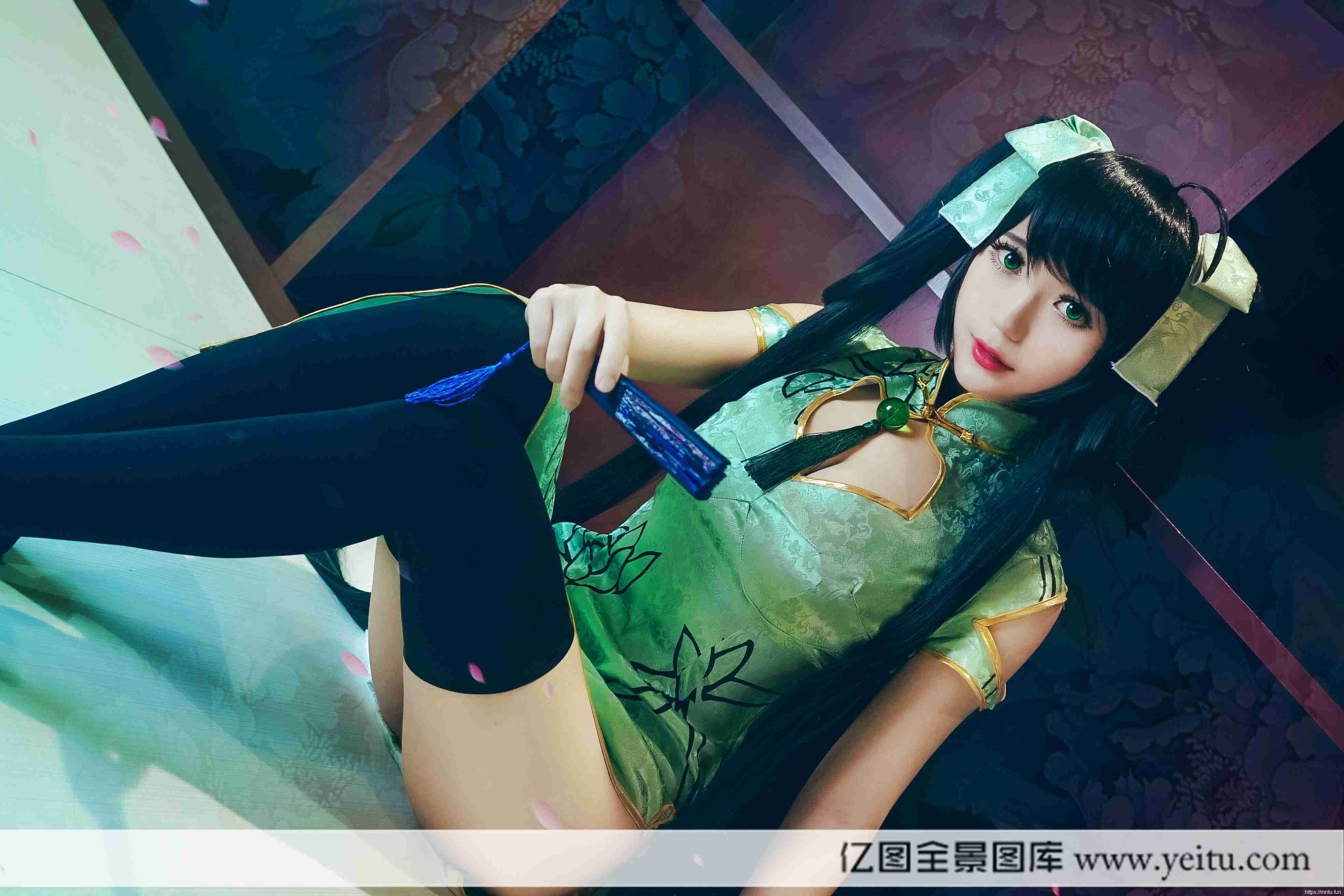 美丽少女浊COSPLAY王者荣耀孙尚香