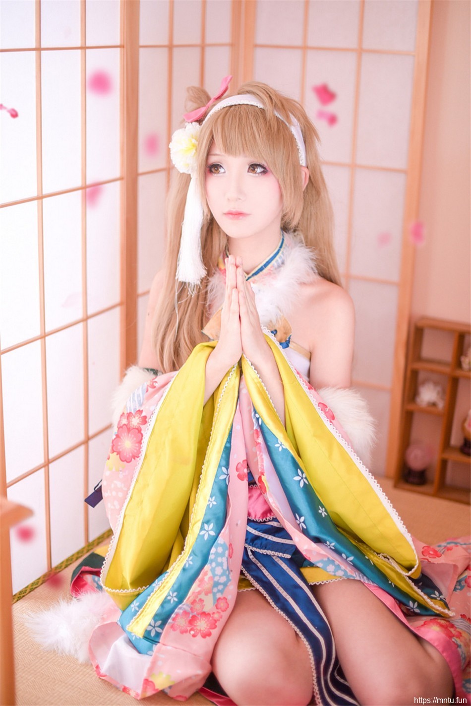 可爱萝莉Cosplay南小鸟福利写真高清图片