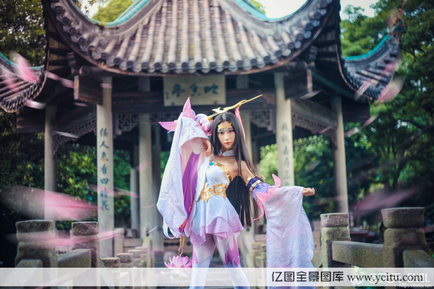 长发妹子天天COSPLAY王者荣耀貂蝉