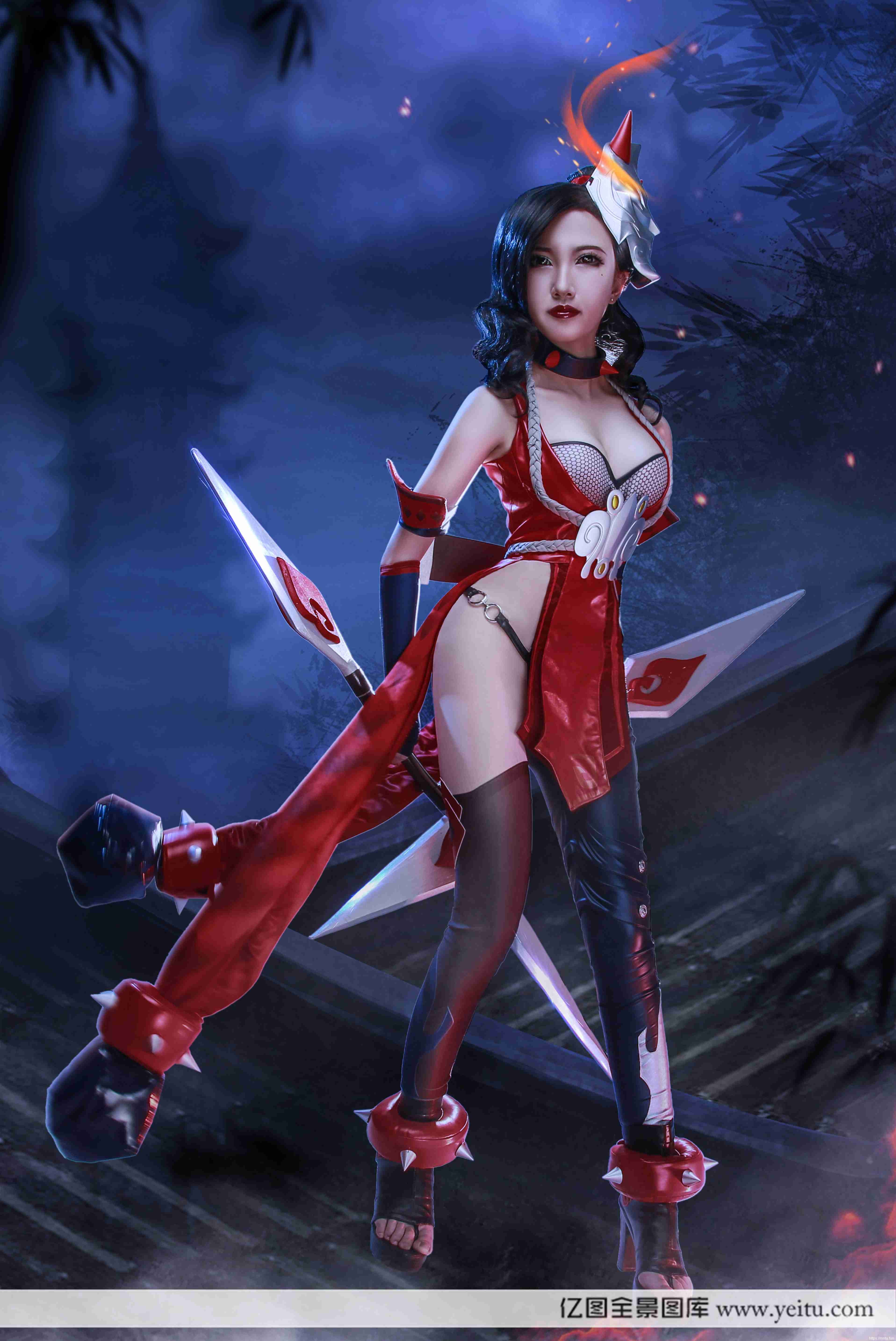 性感美女忱水COSPLAY王者荣耀阿轲