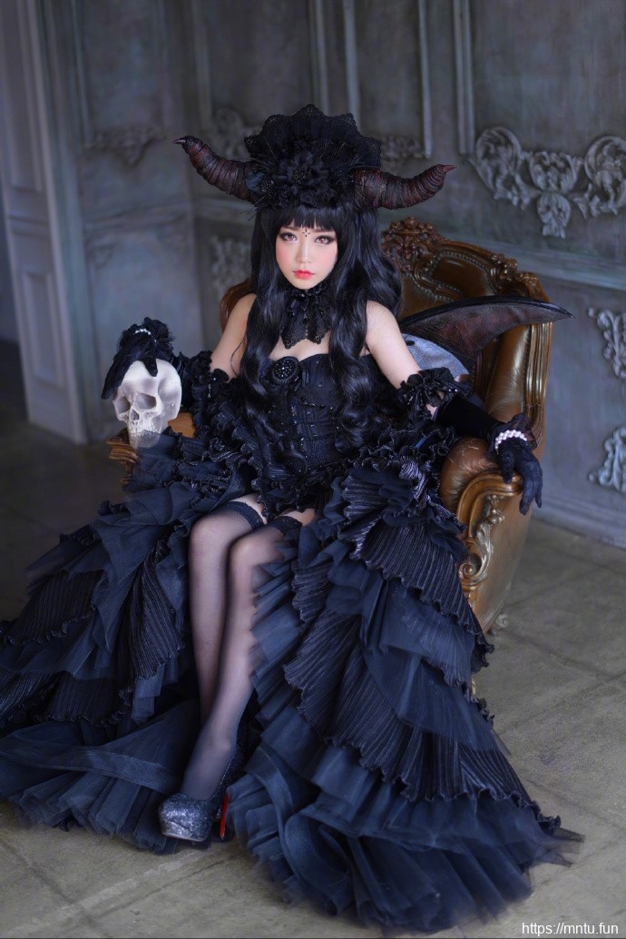 暗黑少女cosplay游戏人物艳丽奇异写真图片