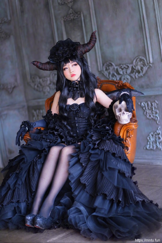 暗黑少女cosplay游戏人物艳丽奇异写真图片