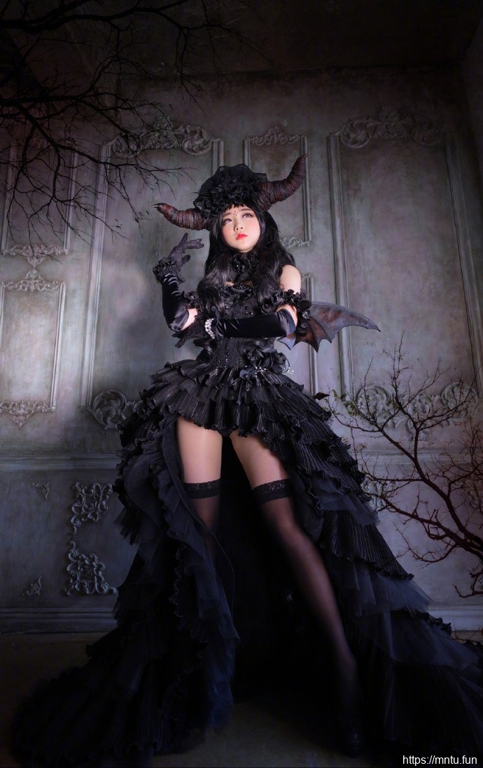 暗黑少女cosplay游戏人物艳丽奇异写真图片