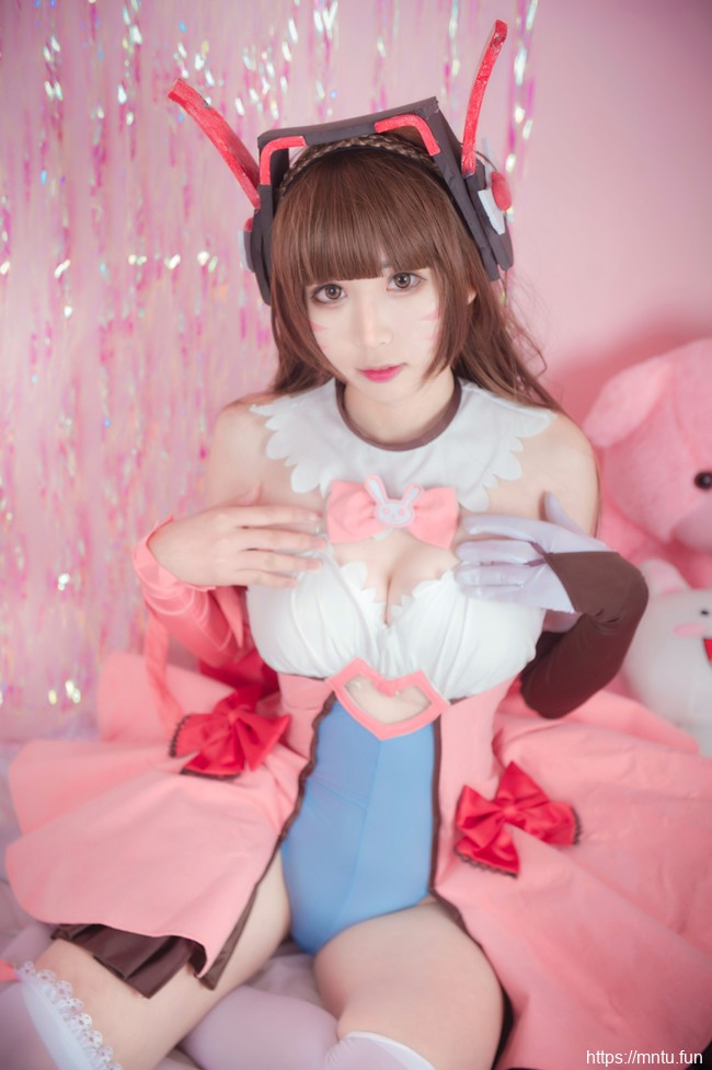巨乳萝莉cos守望先锋魔法少女D.Va写真福利图片