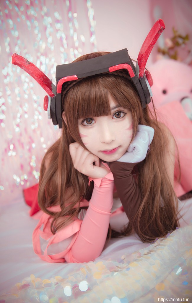巨乳萝莉cos守望先锋魔法少女D.Va写真福利图片