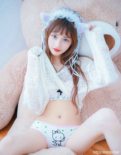 清纯性感萝莉MM美女大胆cos诱惑迷人私房照