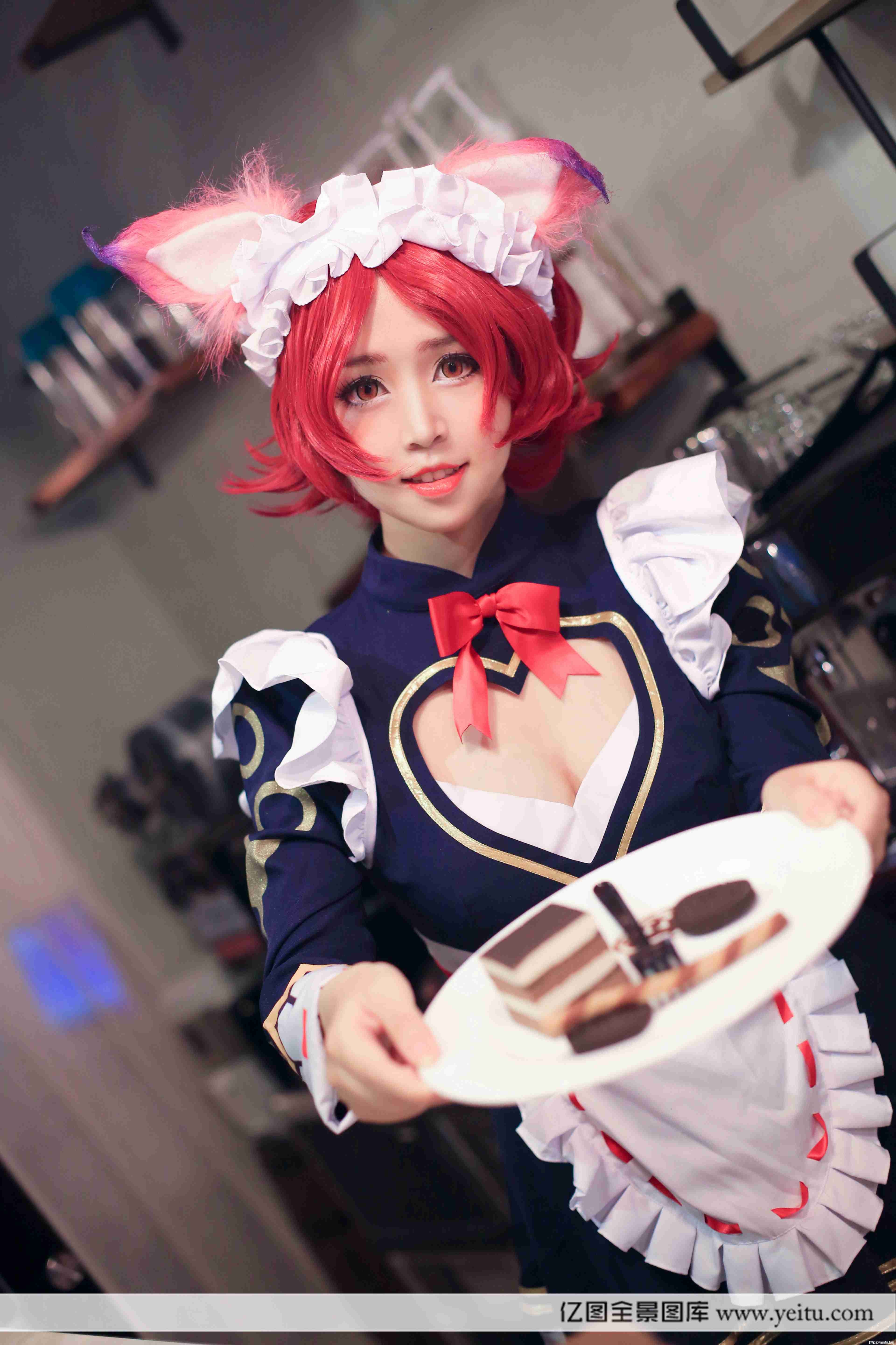 清纯萌妹子觉棠COS王者荣耀女仆咖啡妲己