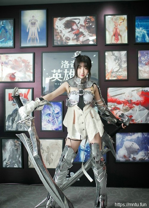 Chinajoy2017洛奇英雄传美女火舞娇媚性感美女图片