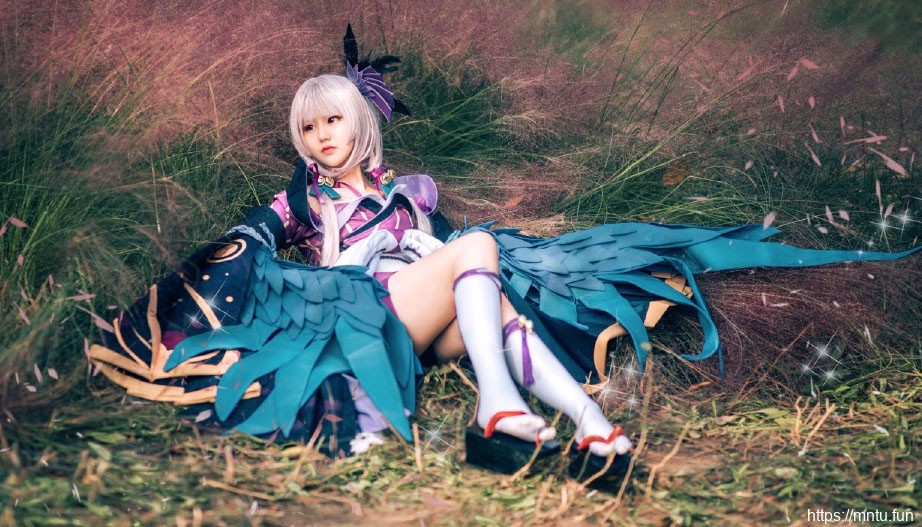 童颜美女Cosplay阴阳师以津真天性感图片