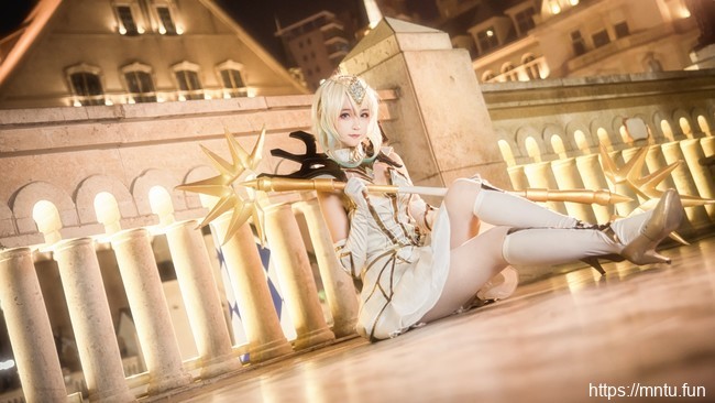 美女尤物cosplay英雄联盟光辉女郎拉克丝写真图片