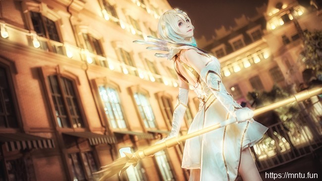 美女尤物cosplay英雄联盟光辉女郎拉克丝写真图片