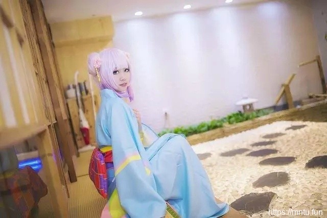 清纯美女萝莉康娜cosplay性感诱人写真