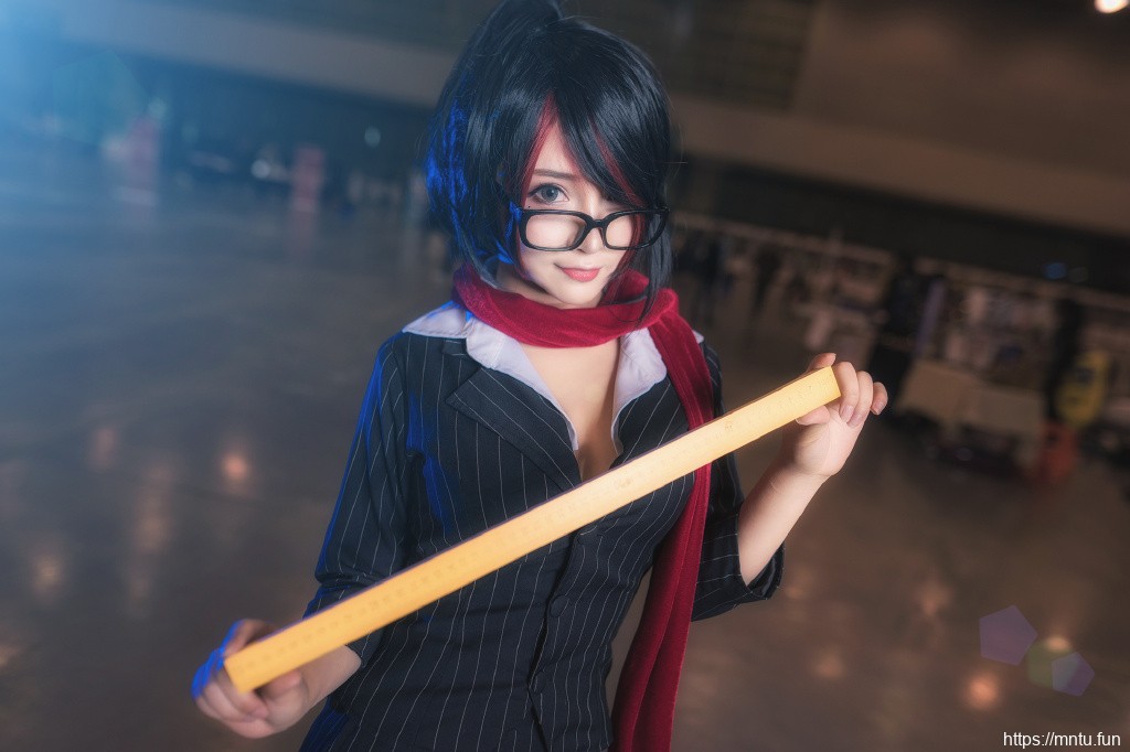 动漫展美女coser性感黑丝cos图片精选