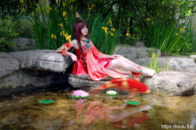 清纯萌妹子黑时宰迷妹COSPLAY王者荣耀大乔