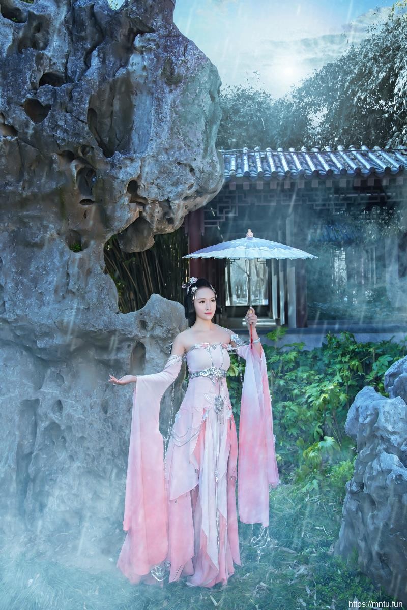 性感美女漠轻舞COSPLAY剑侠情缘叁秦风七秀