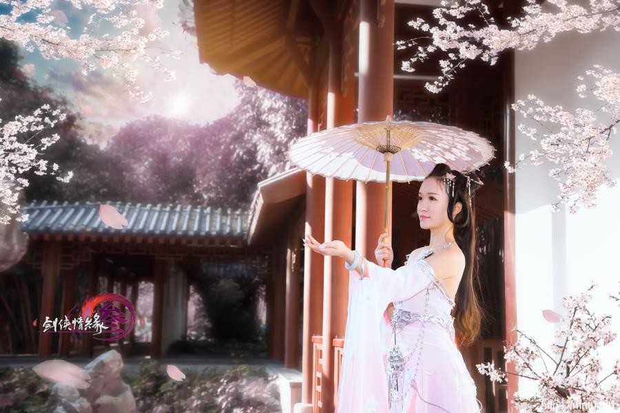 性感美女漠轻舞COSPLAY剑侠情缘叁秦风七秀