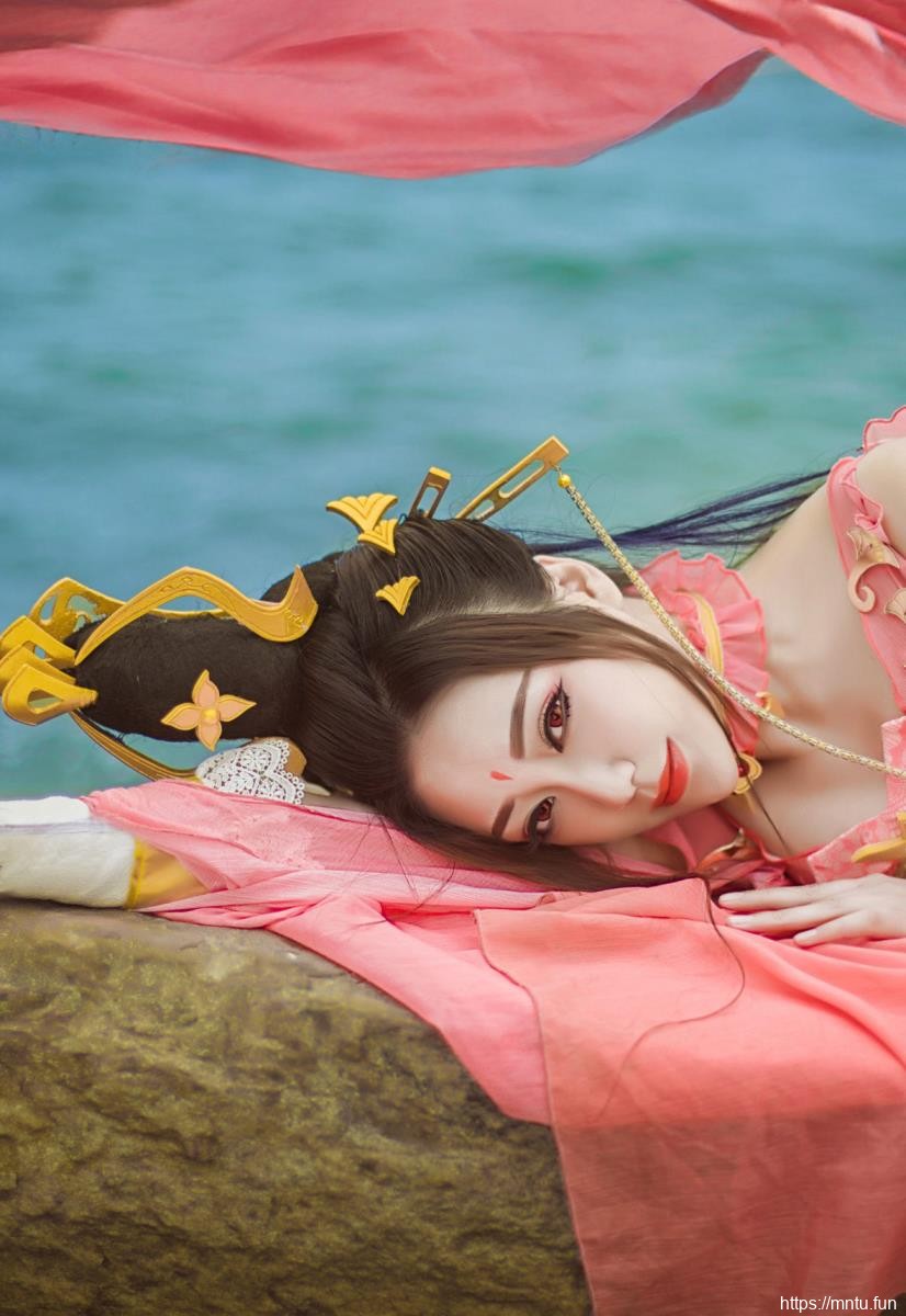 绝色少女阿佐COSPLAY剑侠情缘叁七秀