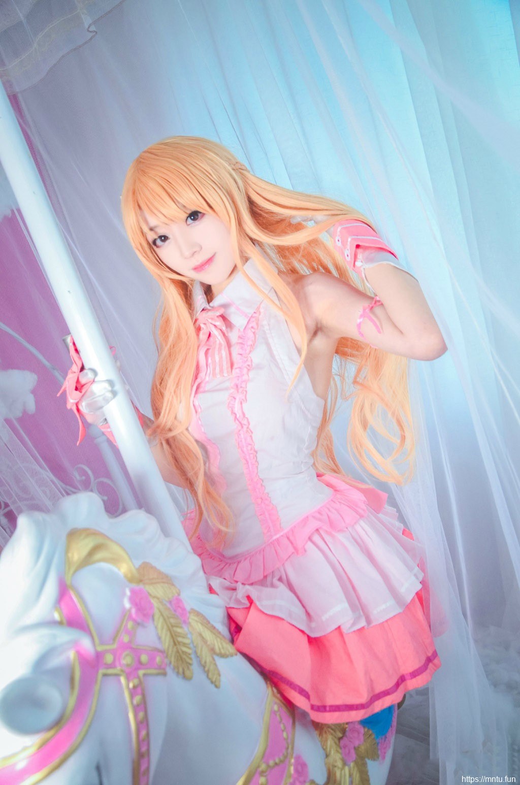 刀剑神域偶像歌手亚丝娜cosplay美女福利图片